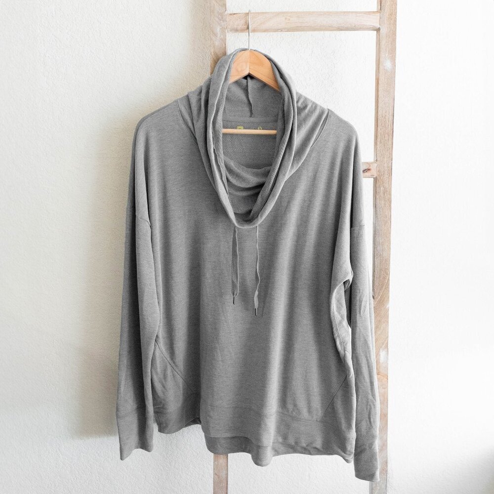 Xersion Gray Cowl Neck Sweatshirt | Women’s XL | Soft & Lightweight Pullover